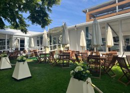 Royal Ascot Hospitality The Wyndham Club Outside